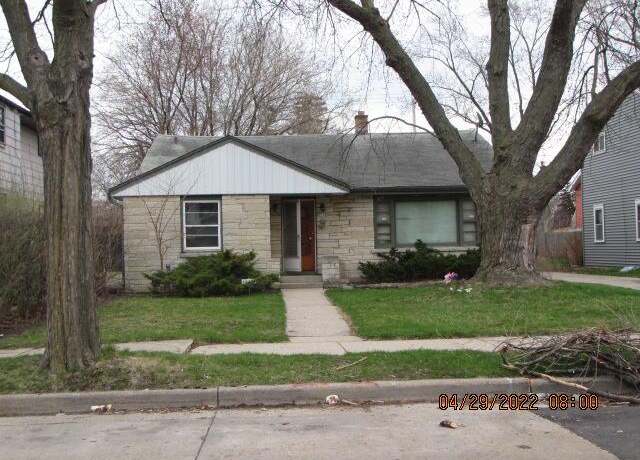 Property at 5150 N 61st St, Milwaukee, WI 53218, 2 beds, 1 bath