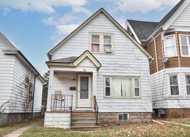 Property at 2247 S 28th St, Milwaukee, WI 53215, 3 beds, 1 bath