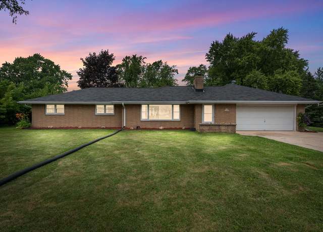 Property at N68W13420 Ranch Rd, Menomonee Falls, WI 53051, 3 beds, 1.5 baths