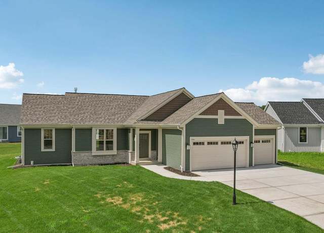 Property at 2707 Mapleton Ave, East Troy, WI 53120, 3 beds, 2 baths