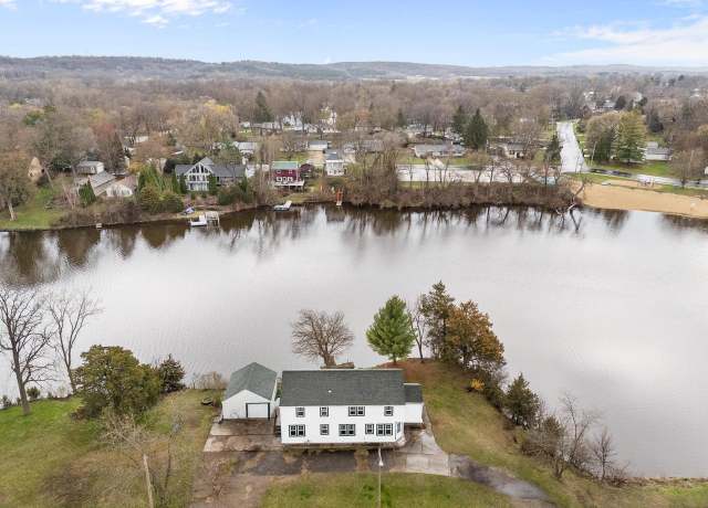 Property at 507 E Main St, Palmyra, WI 53156, 4 beds, 1.5 baths