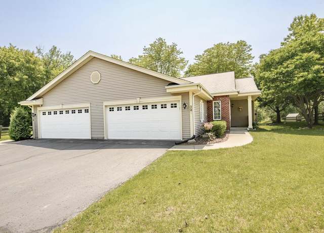Property at 321 Nicole Ct, Pewaukee, WI 53072, 2 beds, 2 baths