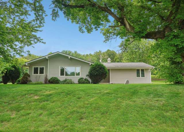 Property at W279N5143 N Willow Creek Dr, Pewaukee, WI 53072, 4 beds, 2 baths