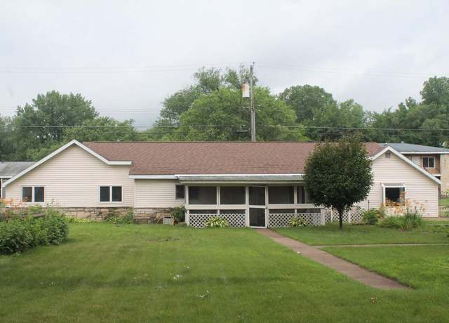 Property at 1737 Caroline St, La Crosse, WI 54603, 3 beds, 1 bath