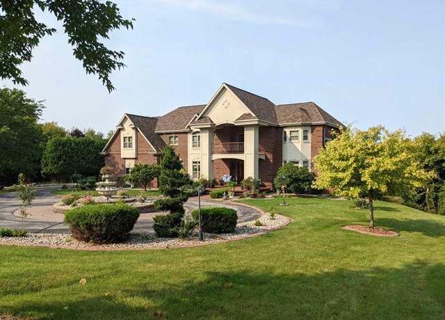 Property at N5544 Glacier Ct, Fond Du Lac, WI 54937, 6 beds, 5.5 baths