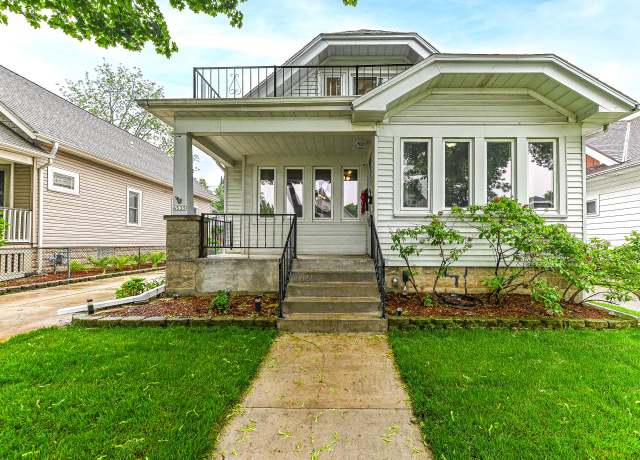Property at 6535 Vista Ave, Wauwatosa, WI 53213, 4 beds, 2 baths