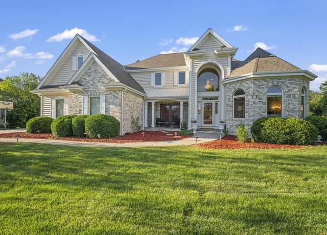 Property at 738 River Reserve Dr, Hartland, WI 53029, 5 beds, 4.5 baths