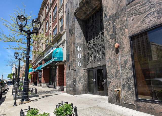 Property at 606 W Wisconsin Ave #509, Milwaukee, WI 53203, 1 bed, 1 bath