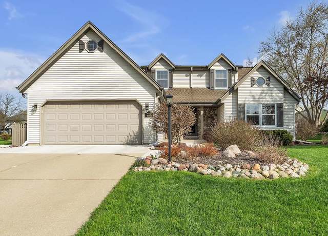 Property at W170N10719 Redwood Ln, Germantown, WI 53022, 3 beds, 2.5 baths