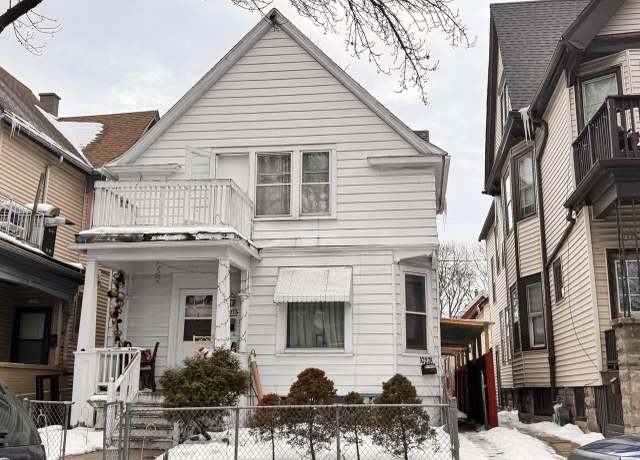 Property at 1027 S 19th St, Milwaukee, WI 53204, 5 beds, 2 baths