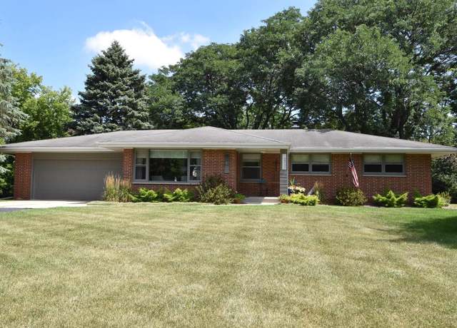 Property at 2540 Sheraton Rd, Brookfield, WI 53005, 3 beds, 4 baths