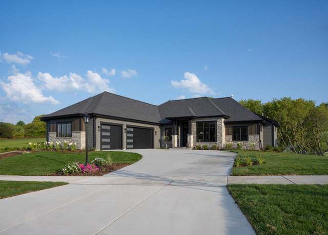 Property at 4077 Hawthorn Farm Ct, Nashotah, WI 53058, 4 beds, 3.5 baths