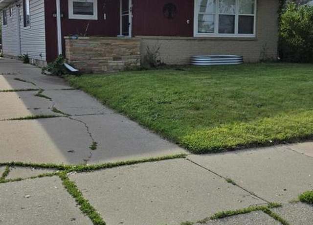 Property at 2112 Virginia St, Racine, WI 53405, 3 beds, 1.5 baths