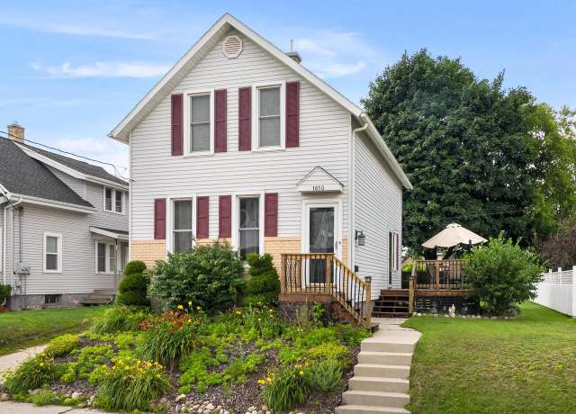 Property at 1610 Division St, Manitowoc, WI 54220, 3 beds, 2 baths