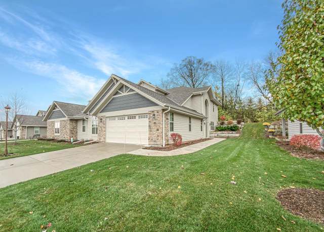 Property at 3611 Hawthorn Hill Dr, Waukesha, WI 53188, 3 beds, 2.5 baths