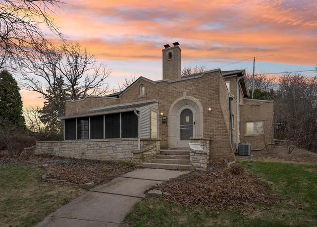 Property at 1723 Alta Vista Ave, Wauwatosa, WI 53213, 5 beds, 4 baths