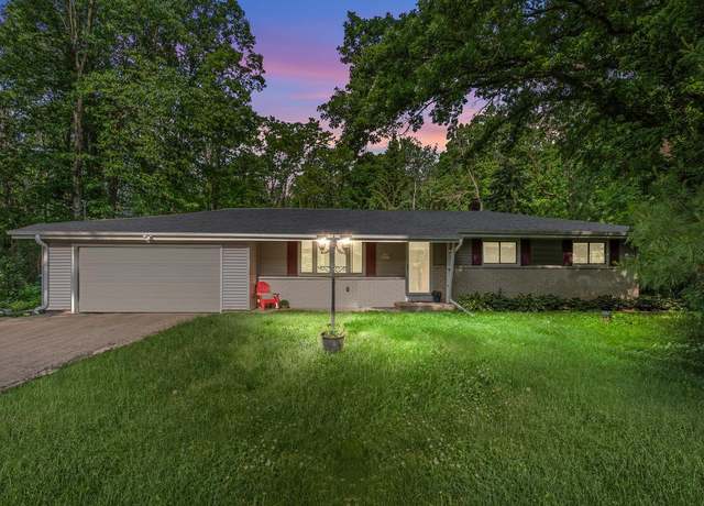 Property at W188N10115 Maple Rd, Germantown, WI 53022, 3 beds, 1.5 baths