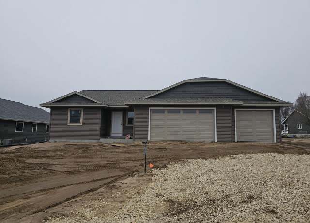 Property at 11421 Monteville Ct, Trempealeau, WI 54661, 4 beds, 3 baths