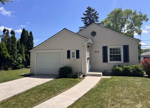 Property at 717 E Hampton Rd, Whitefish Bay, WI 53217, 3 beds, 1 bath