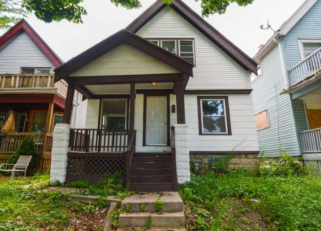 Property at 3065 N 29th St, Milwaukee, WI 53210, 3 beds, 1 bath