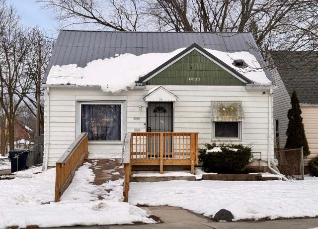 Property at 5068 N 41st St, Milwaukee, WI 53209, 3 beds, 1 bath