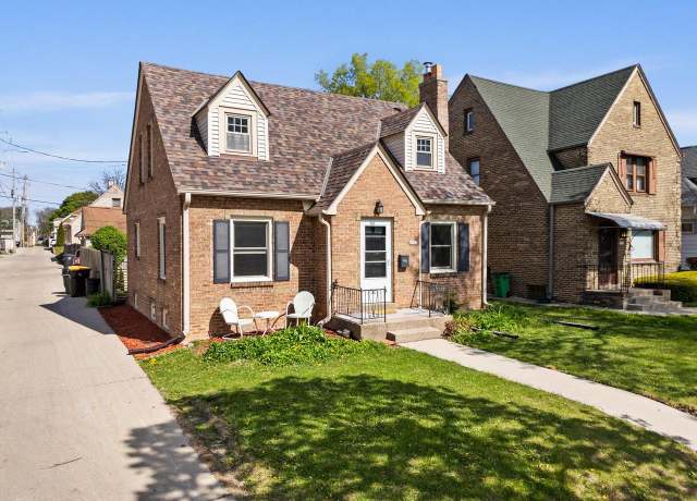 Property at 2662 N 72nd St, Wauwatosa, WI 53213, 4 beds, 1.5 baths