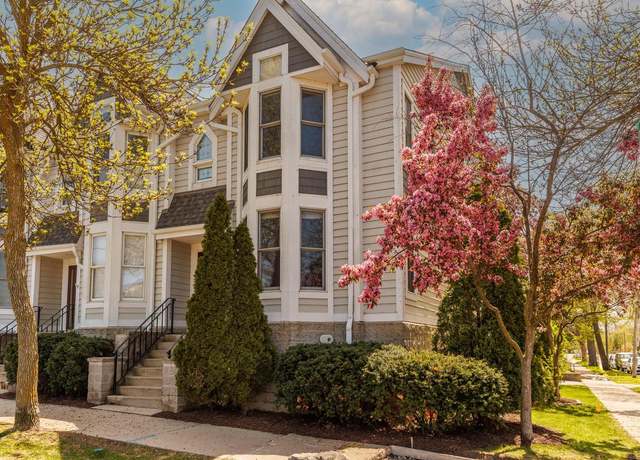 Property at 1603 E Park Pl, Milwaukee, WI 53211, 3 beds, 2.5 baths