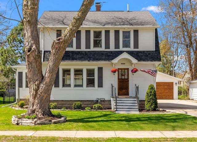 Property at 250 S Seymour St, Fond Du Lac, WI 54935, 3 beds, 1.5 baths