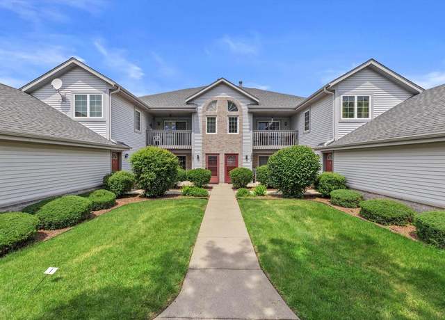 Property at 1097 Quinlan Dr Unit D, Pewaukee, WI 53072, 2 beds, 2 baths