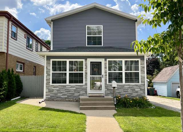 Property at 1109 S 86th St, West Allis, WI 53214, 3 beds, 2.5 baths