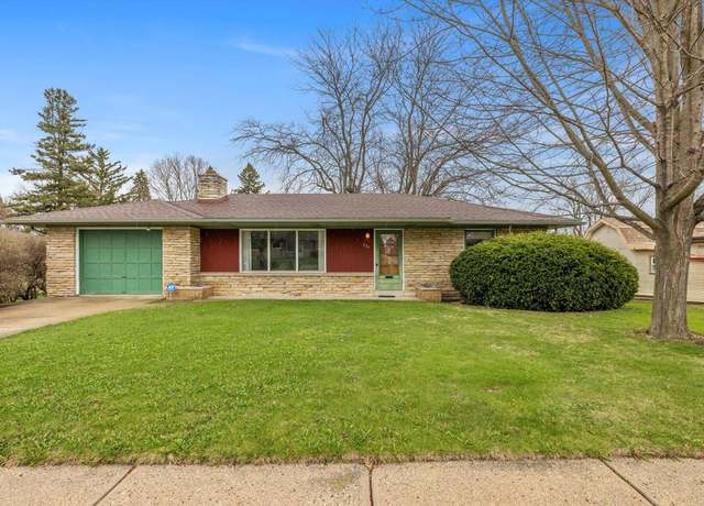 Property at 424 Sixth St, Hartford, WI 53027, 2 beds, 1.5 baths