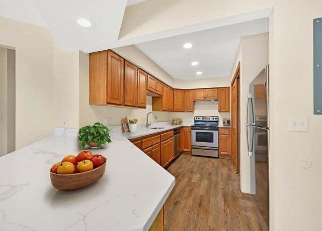 Property at 205 Williams St #7, Williams Bay, WI 53191, 2 beds, 1 bath