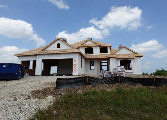 Property at 9866 N Cygnet Ct, Mequon, WI 53097, 4 beds, 2.5 baths