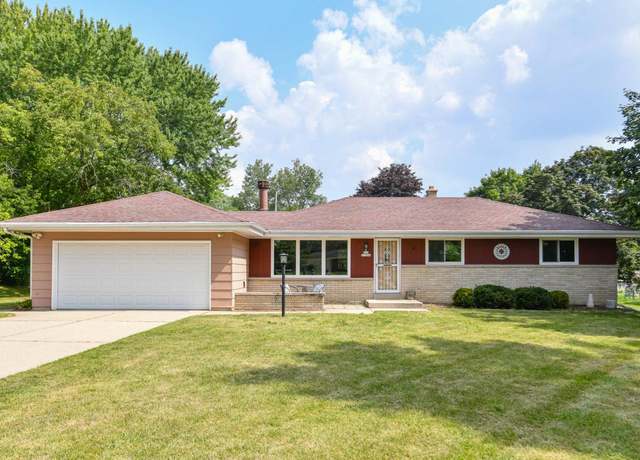 Property at N70W13848 Brentwood Dr, Menomonee Falls, WI 53051, 2 beds, 1.5 baths
