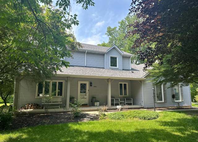 Property at 9988 32nd Ave, Pleasant Prairie, WI 53158, 4 beds, 2.5 baths