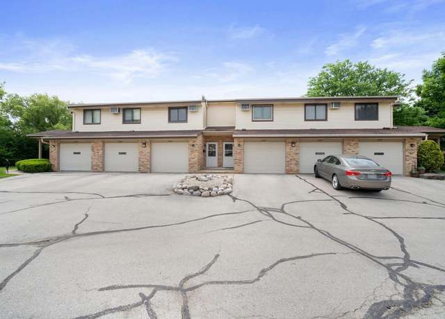 Property at 4446 S Greenridge Cir, Greenfield, WI 53220, 1 bed, 1 bath