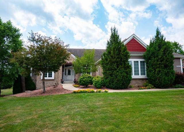 Property at N74W24579 Merske Ct, Sussex, WI 53089, 5 beds, 3.5 baths