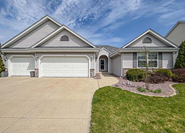 Property at 560 E Randy Rd, Oak Creek, WI 53154, 3 beds, 3 baths