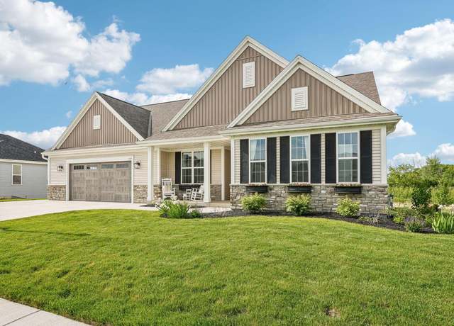 Property at 1660 Mamerow Lane West Ln, Oconomowoc, WI 53066, 3 beds, 3.5 baths