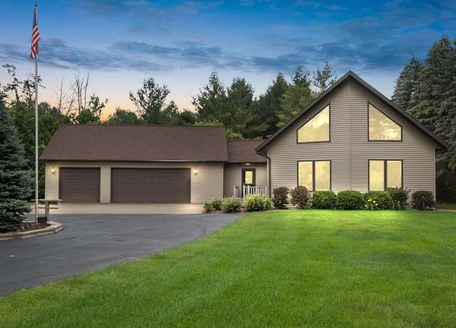 Property at 2933 Berringer Rd, Two Rivers, WI 54241, 3 beds, 3 baths