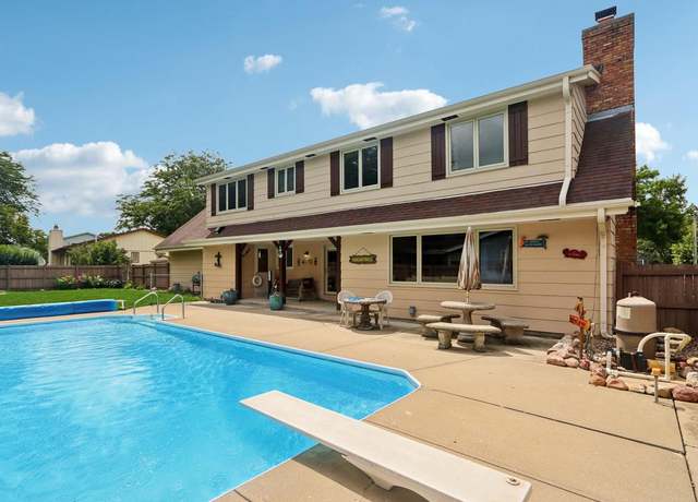 Property at 503 S Comanche Ln, Waukesha, WI 53188, 5 beds, 2.5 baths
