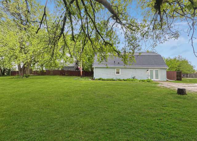 Property at 3219 4 Mile Rd, Racine, WI 53404, 3 beds, 1 bath