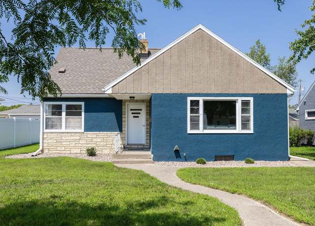 Property at 2119 Redfield St, La Crosse, WI 54601, 3 beds, 2 baths