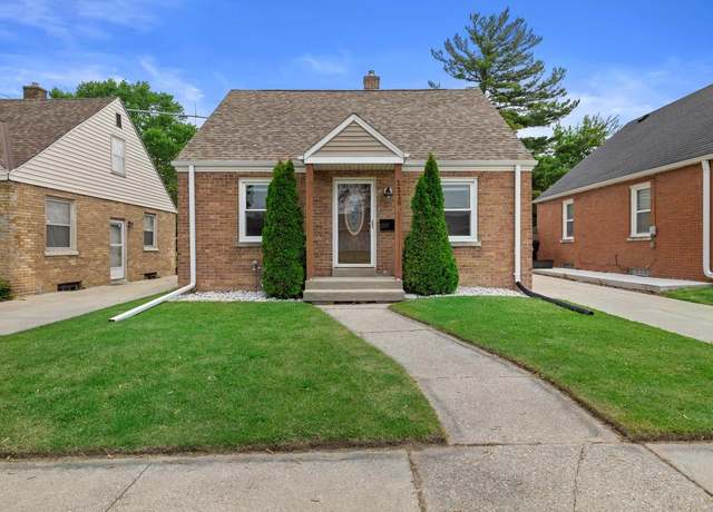 Property at 2225 Shoop St, Racine, WI 53404, 4 beds, 1.5 baths