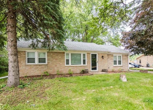 Property at 1300 Highway 83, Hartland, WI 53029, 2 beds, 1 bath