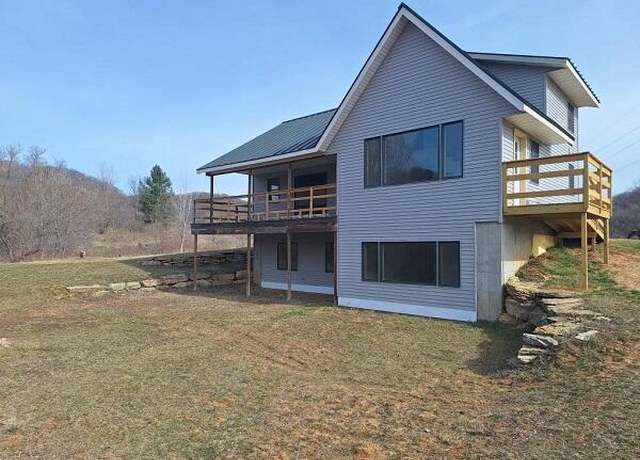 Property at S4985 S Creek Rd, Genoa, WI 54632, 3 beds, 2 baths