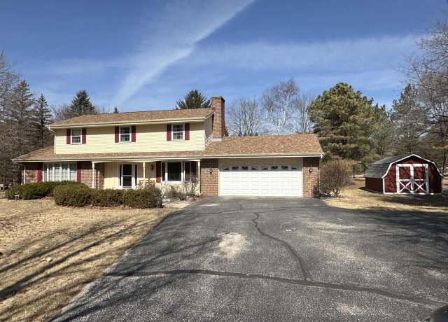 Property at 11500 Sherman Rd, Cedarburg, WI 53012, 4 beds, 2.5 baths