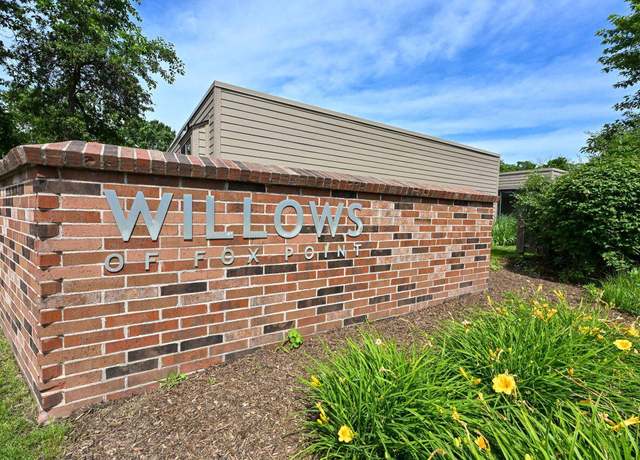 Property at 400 W Willow Ct, Fox Point, WI 53217, 2 beds, 2 baths