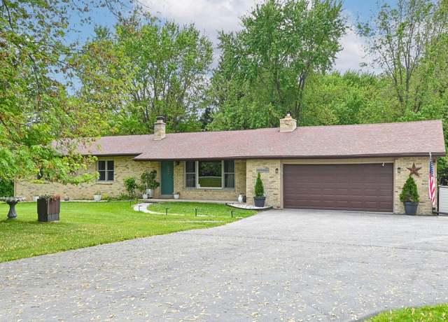 Property at N79W34221 Petersen Rd, Oconomowoc, WI 53066, 4 beds, 1.5 baths
