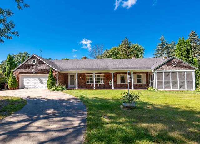 Property at 7245 N Seneca Ave, Milwaukee, WI 53217, 3 beds, 1.5 baths